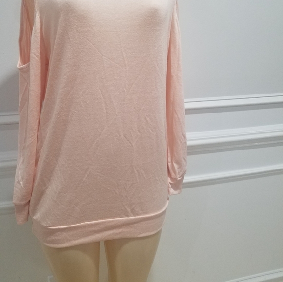Rag and Couture cold shoulder pink top. Small - Picture 8 of 8